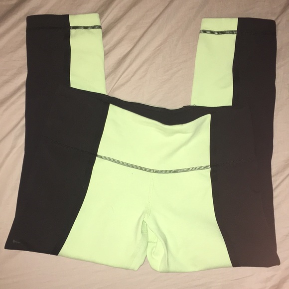 lululemon athletica Pants - Capri Lululemon Tight